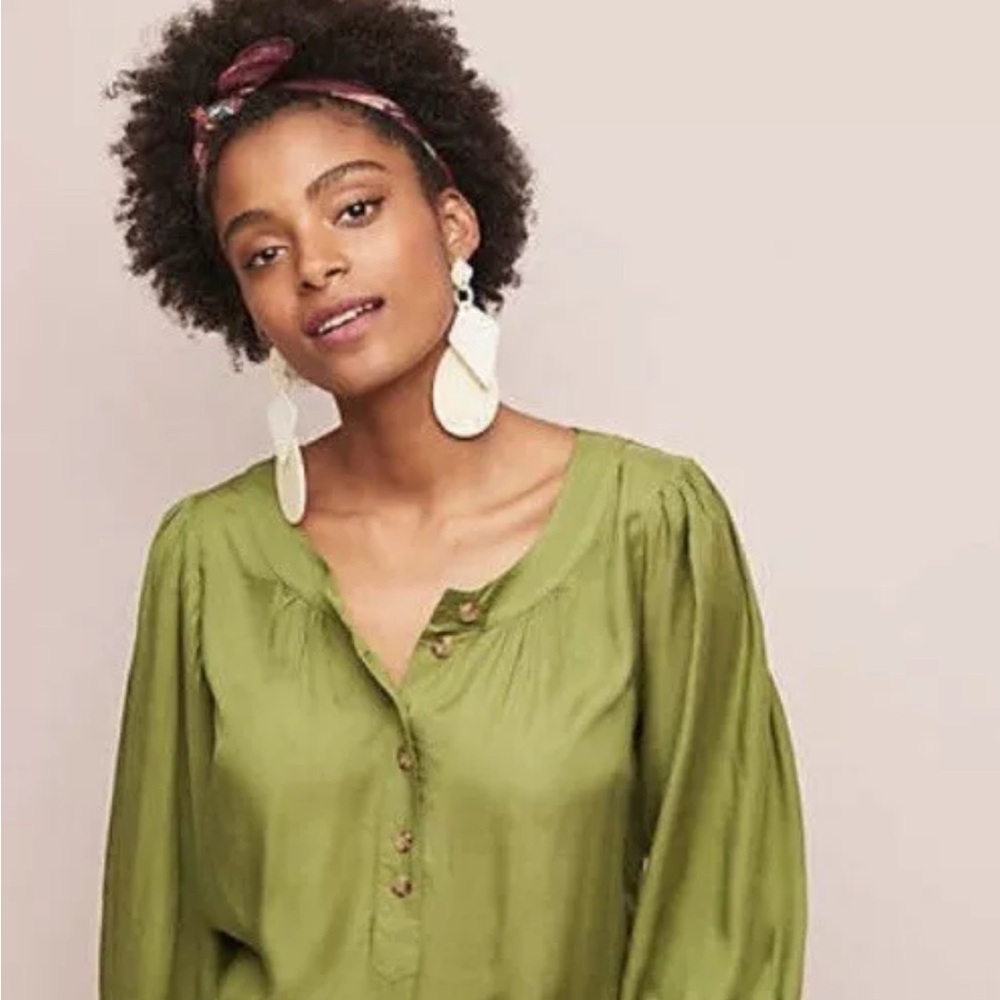 Anthropologie‎ Maeve Kalas Henley Blouse Green Button Accent